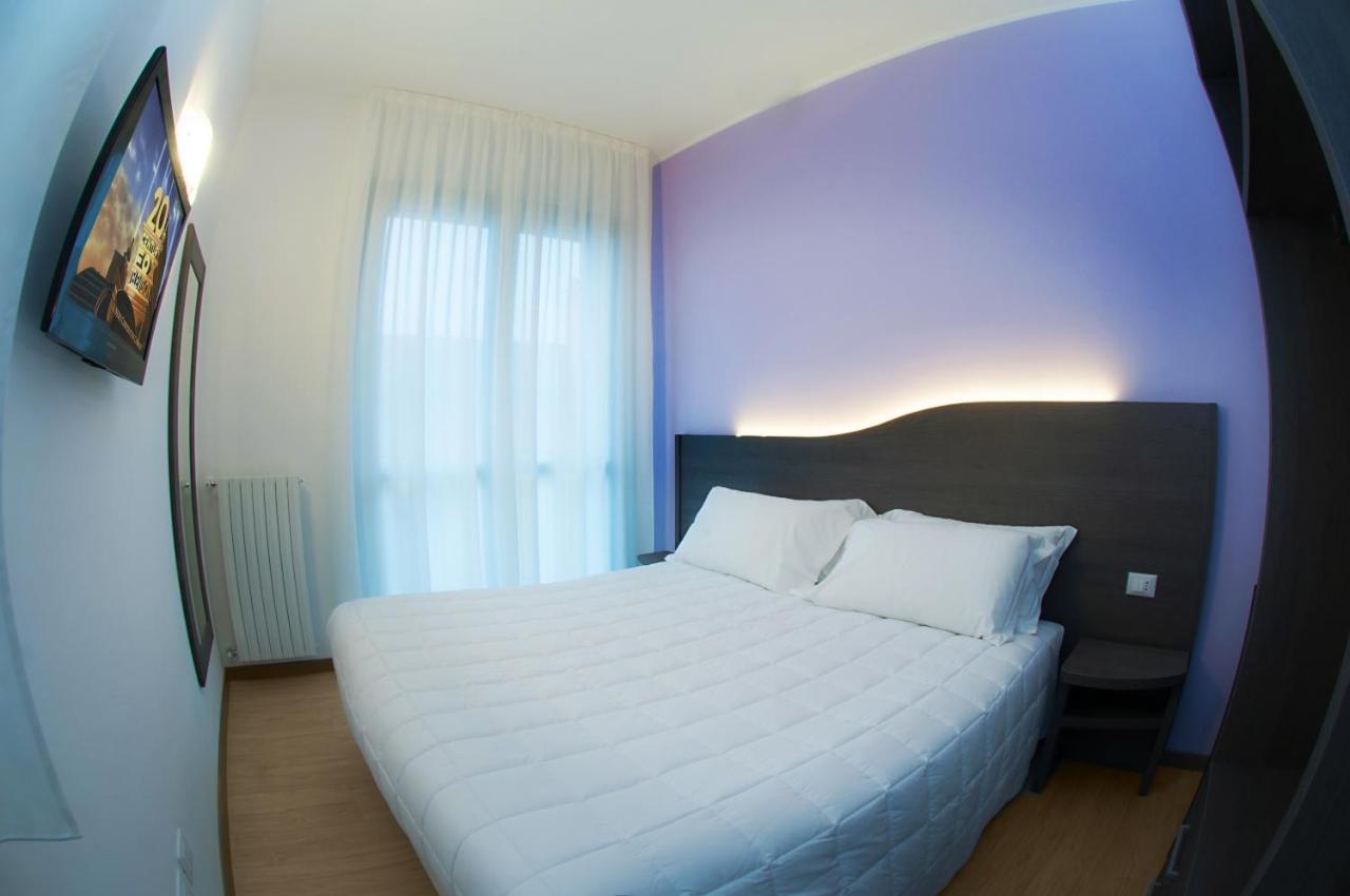 29 Cav Apartments โบลลาเต ภายนอก รูปภาพ