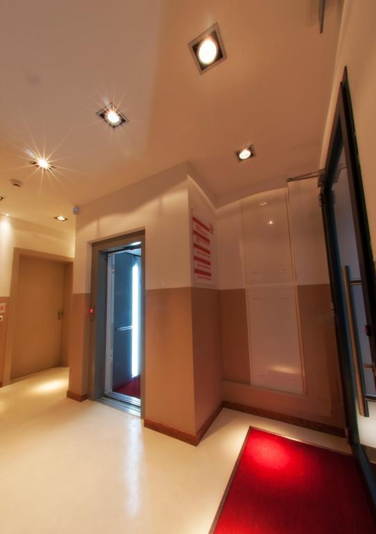 29 Cav Apartments โบลลาเต ภายนอก รูปภาพ
