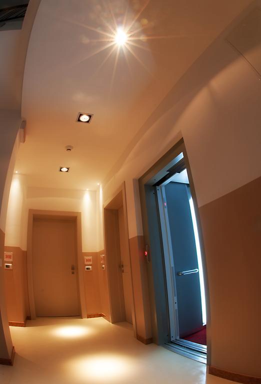 29 Cav Apartments โบลลาเต ภายนอก รูปภาพ